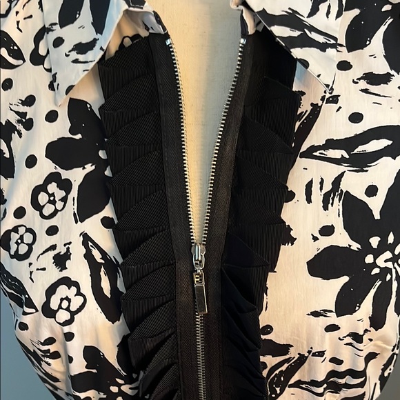 Alfani Vintage Black and White Fitted Tank Top with Mandarin Collar - Picture 3 of 8